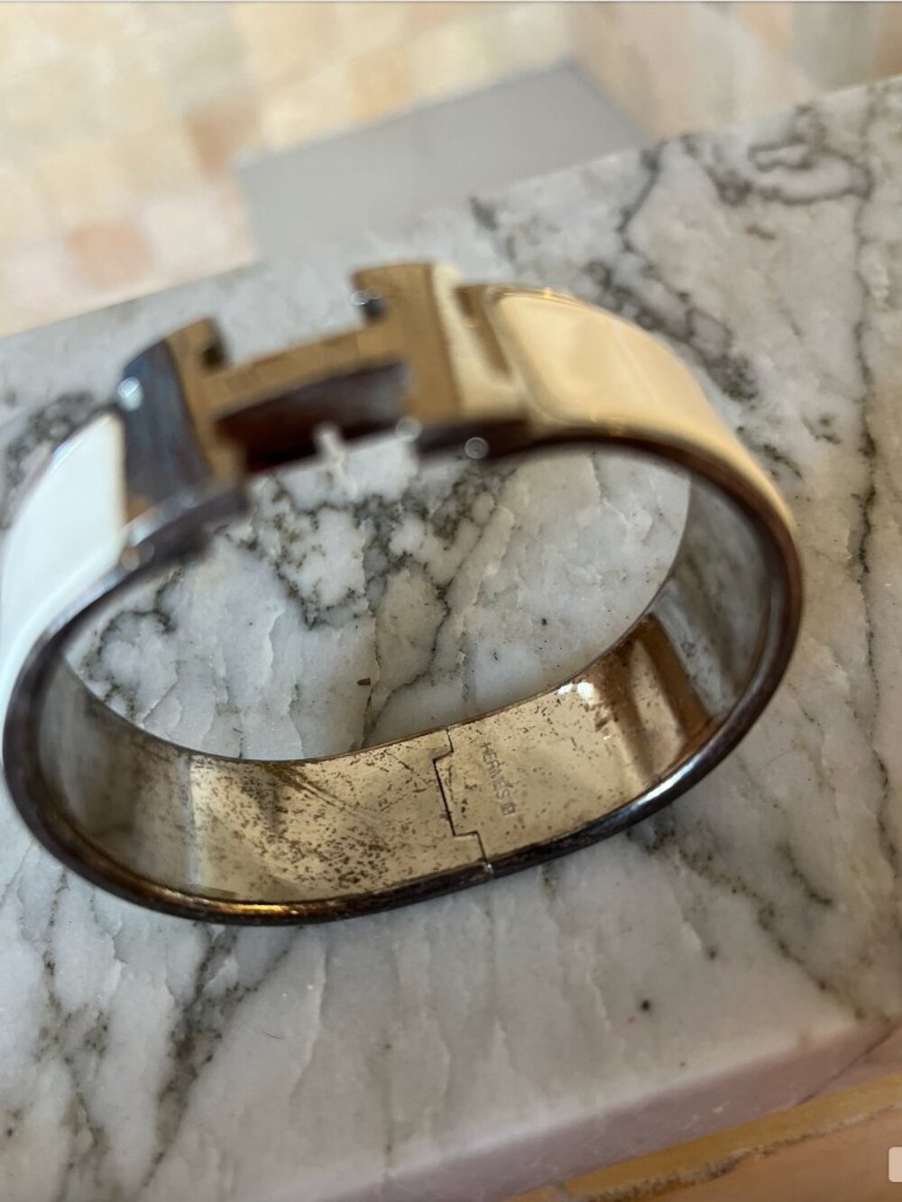 Hermés "Clic Clac" H Cuff Bracelet Silver and White - Picture 4 of 8